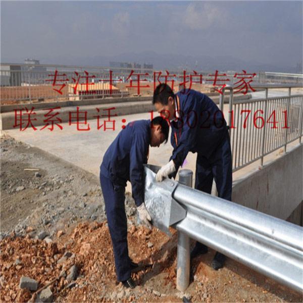 湛江浸塑波形护栏直销 广州道路防撞栏价格 珠海公路波形板批发