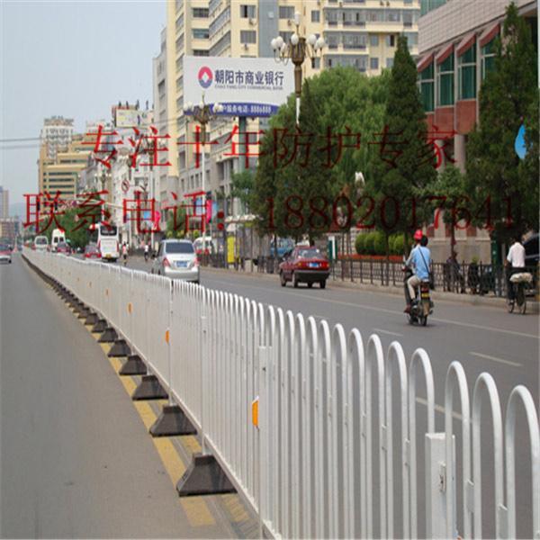 保亭人行道护栏热销 海口交通隔离栏价格 万宁道路分隔栏批发