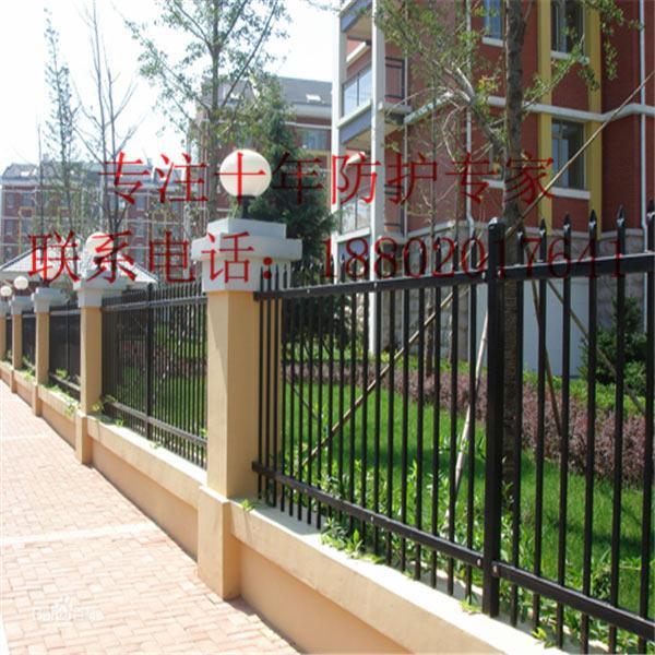 文昌锌钢栅栏热销 海口工业园围墙护栏批发 万宁铁艺栏杆定做